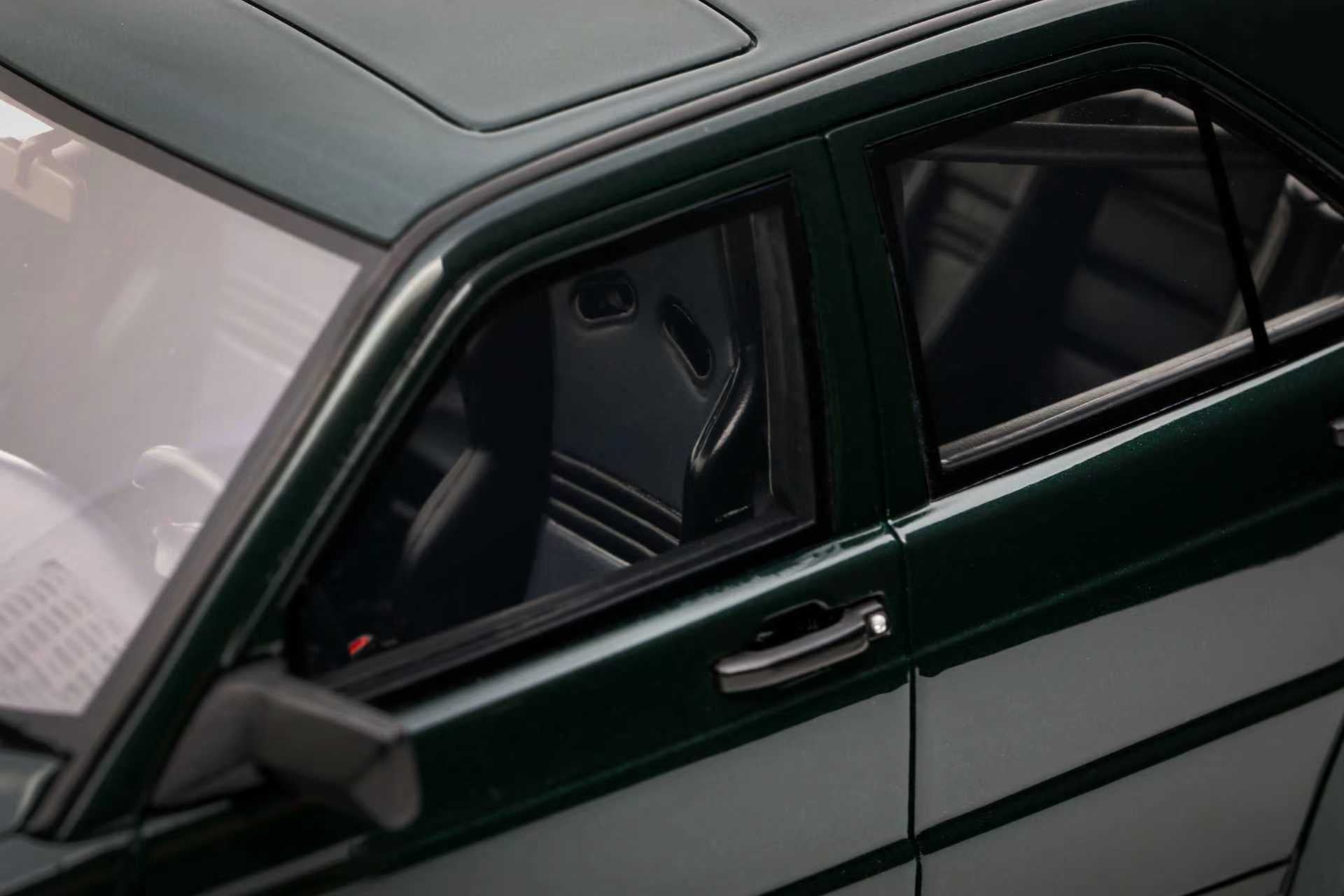 Preorder] OttO 1:18 Mercedes RAUH-WELT REPUBLIK RWR 190E 2.5-16