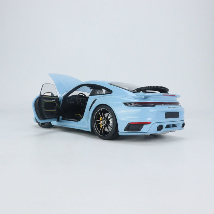 MINICHAMPS 1:18 Porsche 911 992 Turbo S （911 Turbo Sport Design) Gulf Blue 113069173