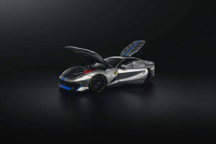 [Preorder] GlamCraft 1:64 Ferrari 812C GT Silver Blue Stripes