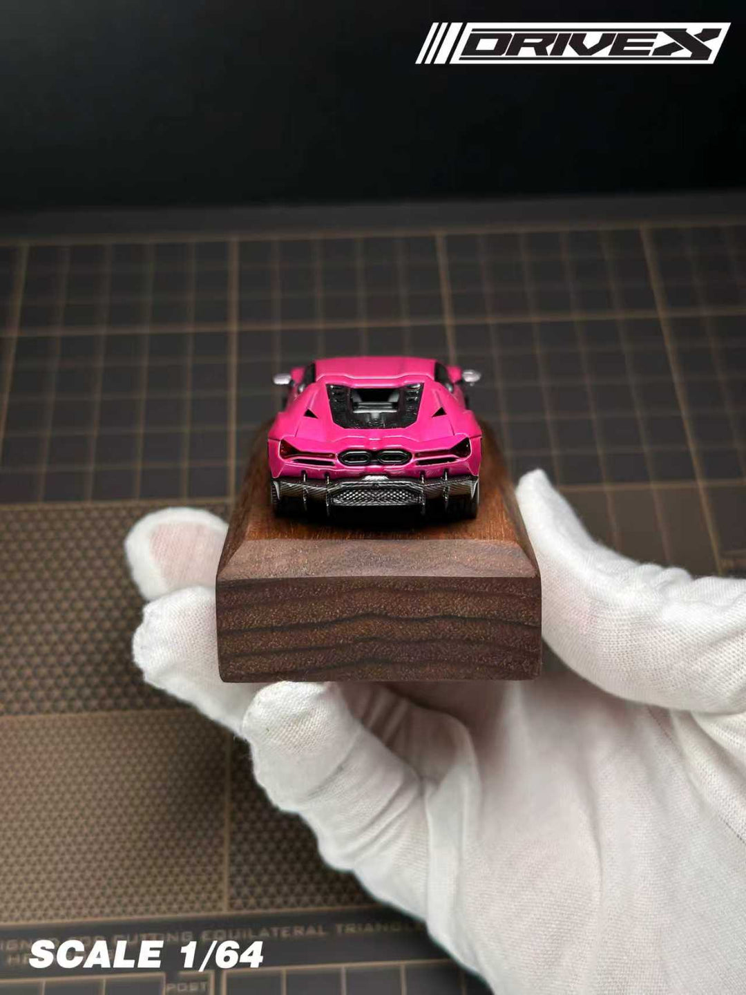 [Preorder] Drive X 1:64 Lamborghini Revuelto Hanging Card Board (7 Colours)