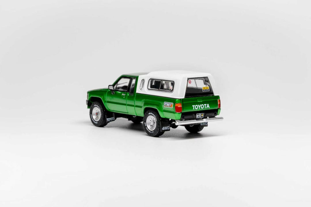 [Preorder] GCD 1:64 Toyota Hilux SR5 XTRA Cab 1985 (LHD) (3 Colours) KS-087-641/ KS-087-642/ KS-087-643