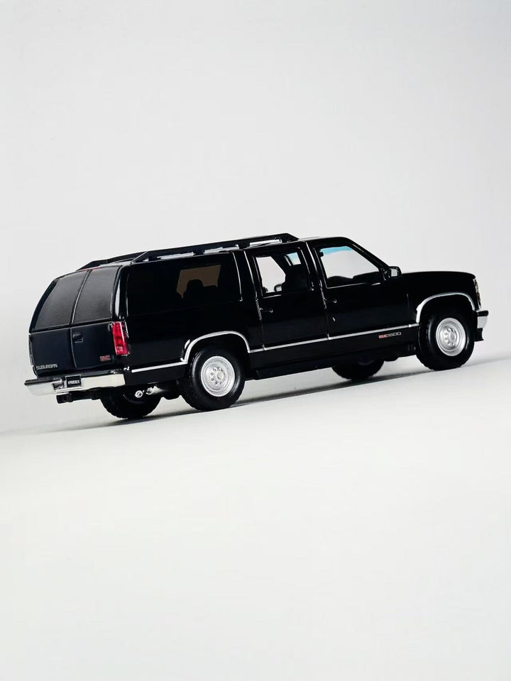 [Preorder] BLISS 1:64 Chevrolet Suburban Pearl Black