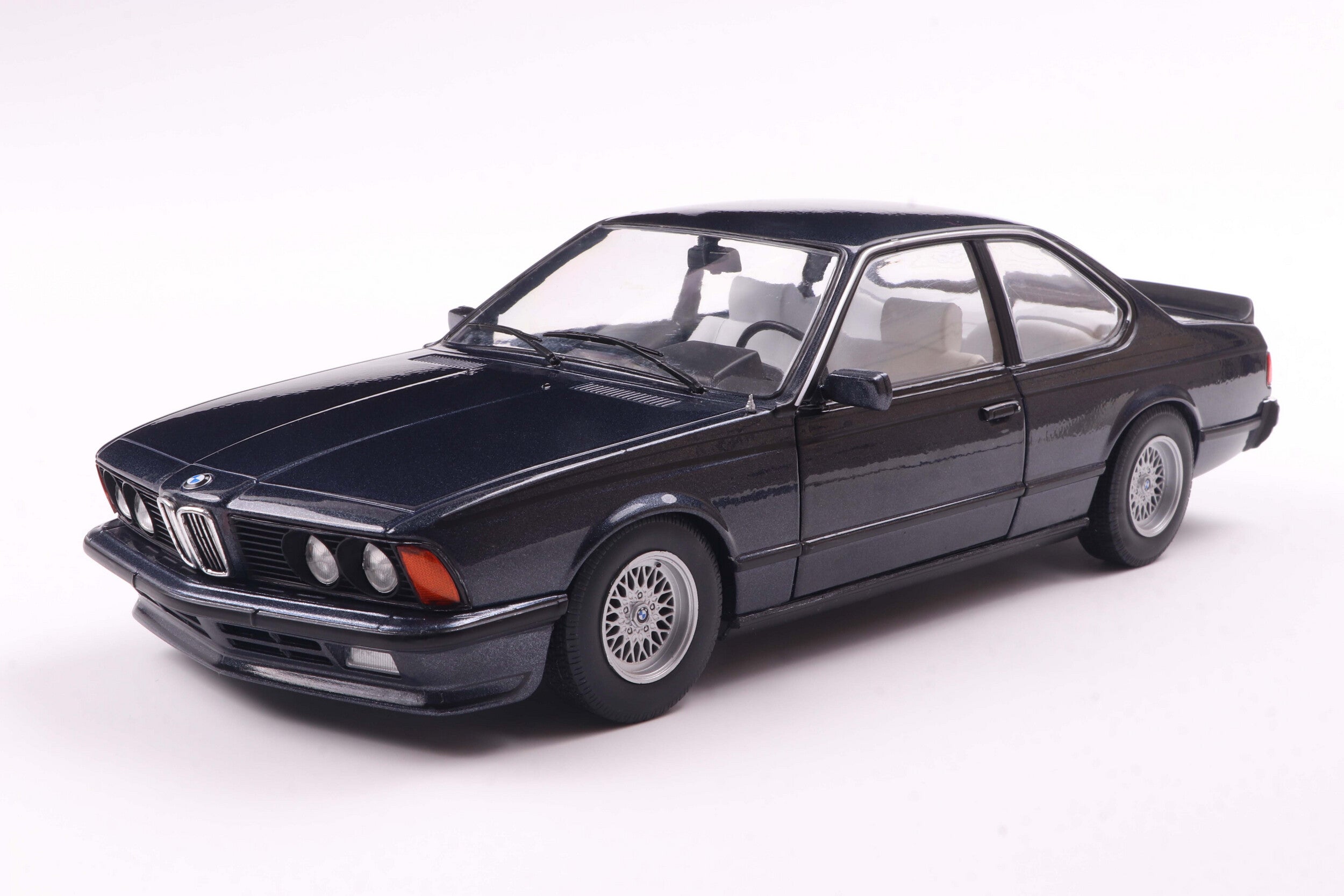 Solido 1:18 BMW 635 CSI (E24) MACAU BLUE 1984 S1810306 – Horizon