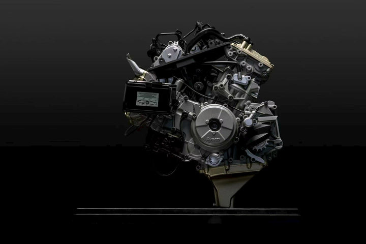 [Preorder] Pocher 1:4 HK124 Ducati Panigale - V2 Superquadro Engine Assembly Model Kit