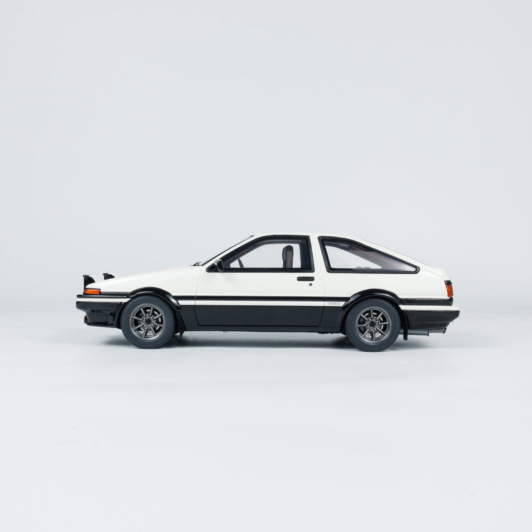 OttO 1:18 TOYOTA SPRINTER TRUENO AE86 WHITE OT444B