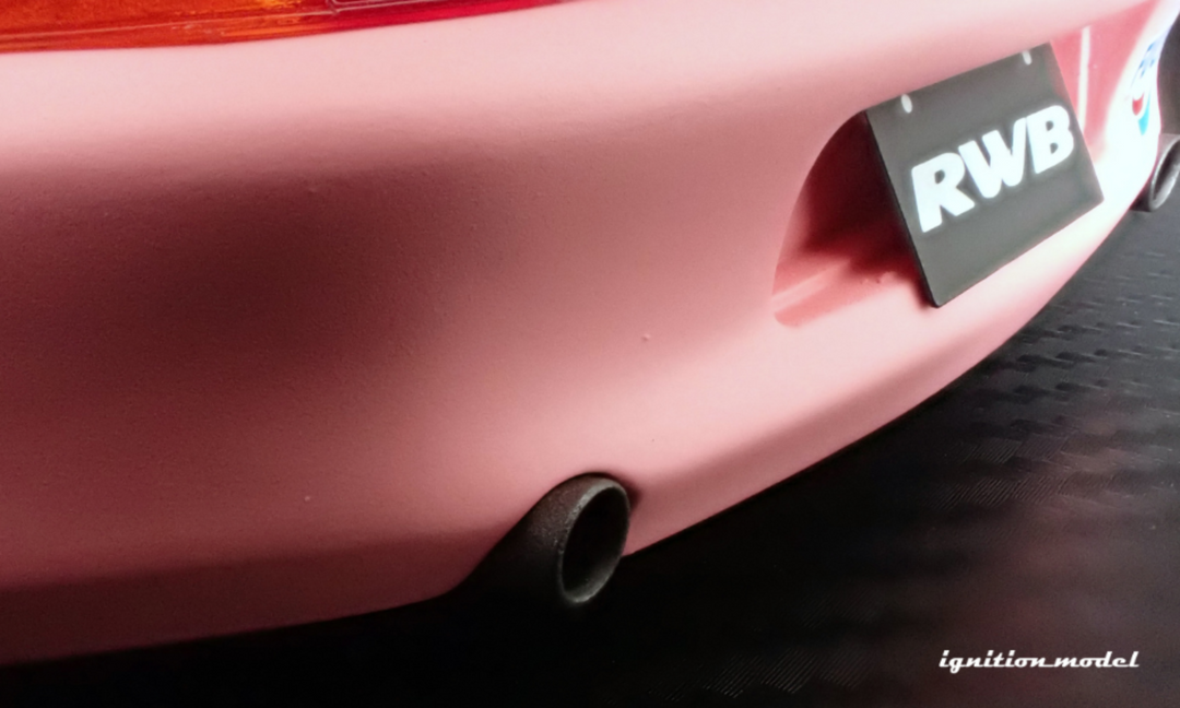 Ignition Model 1:64 Porsche 993 RWB in Matte Gold