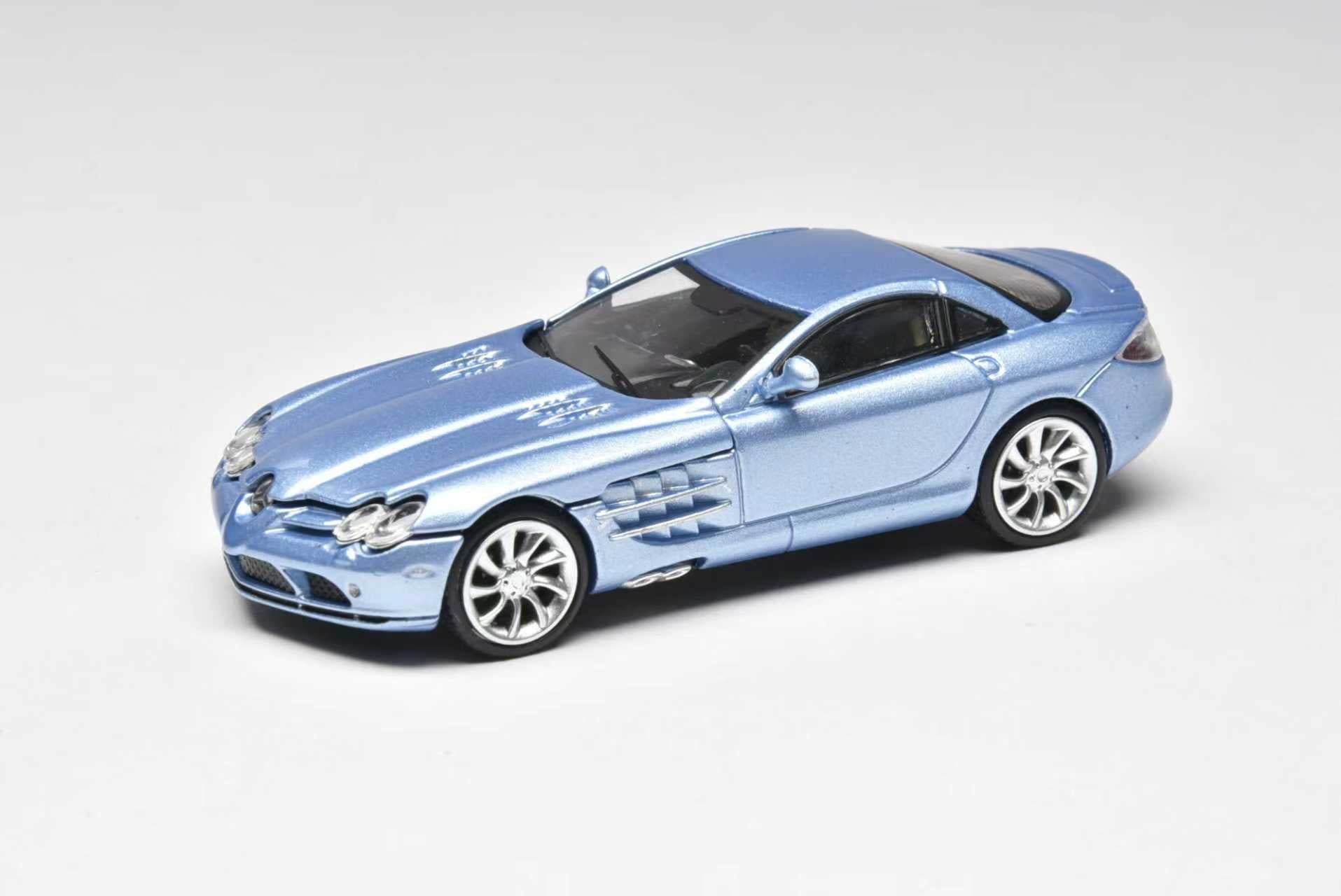 Preorder] Stance Hunters 1:64 Mercedes Benz SLR McLaren Ice Blue