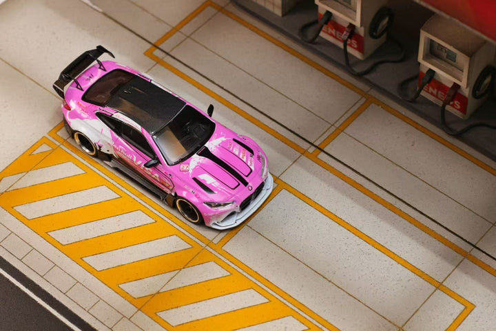 [Preorder] Street Weapon 1:64 BMW G82 M4 Pink Bull Livery
