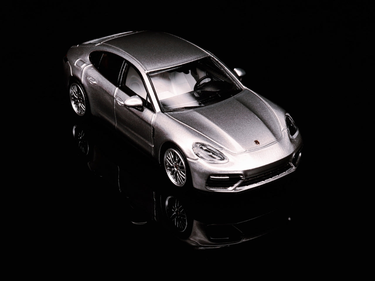 Furuya 1:64 Porsche Panamera Turbo Sedan Version And Sport Turismo