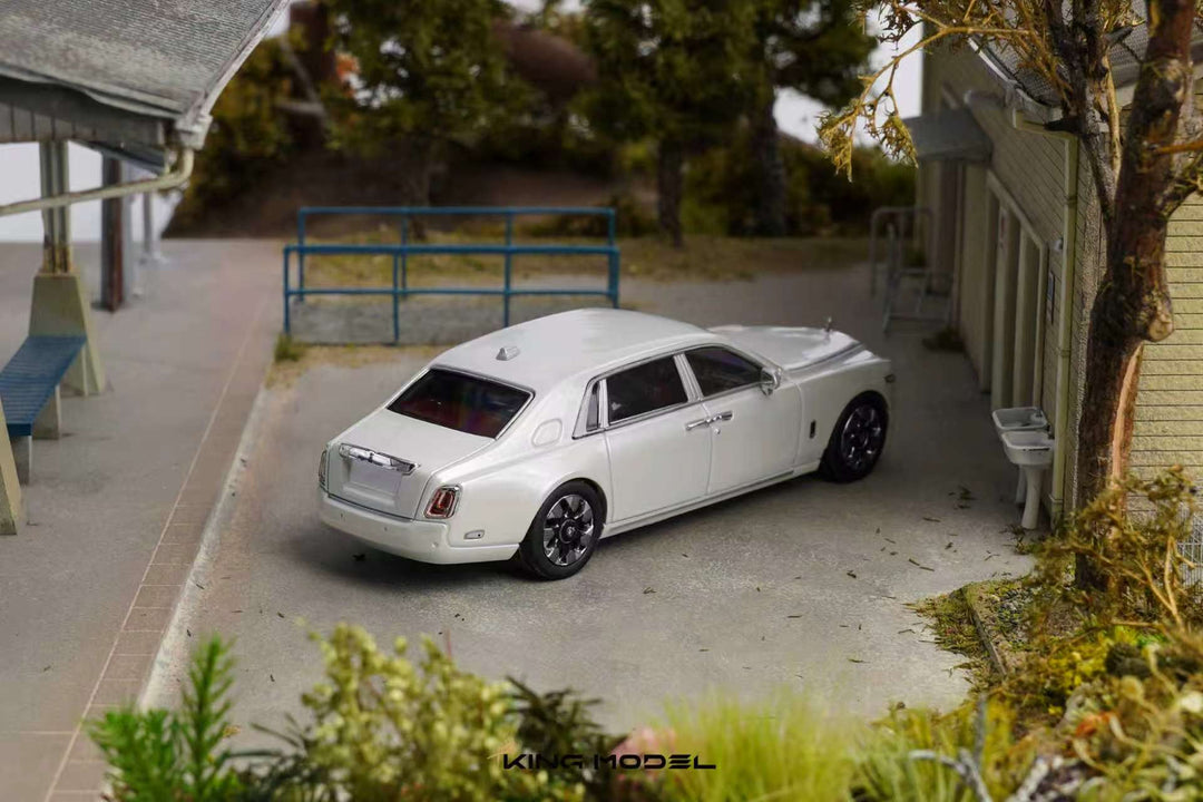 [Preorder] King Model 1:64 Rolls-Royce Phantom VIII (2 Colours)