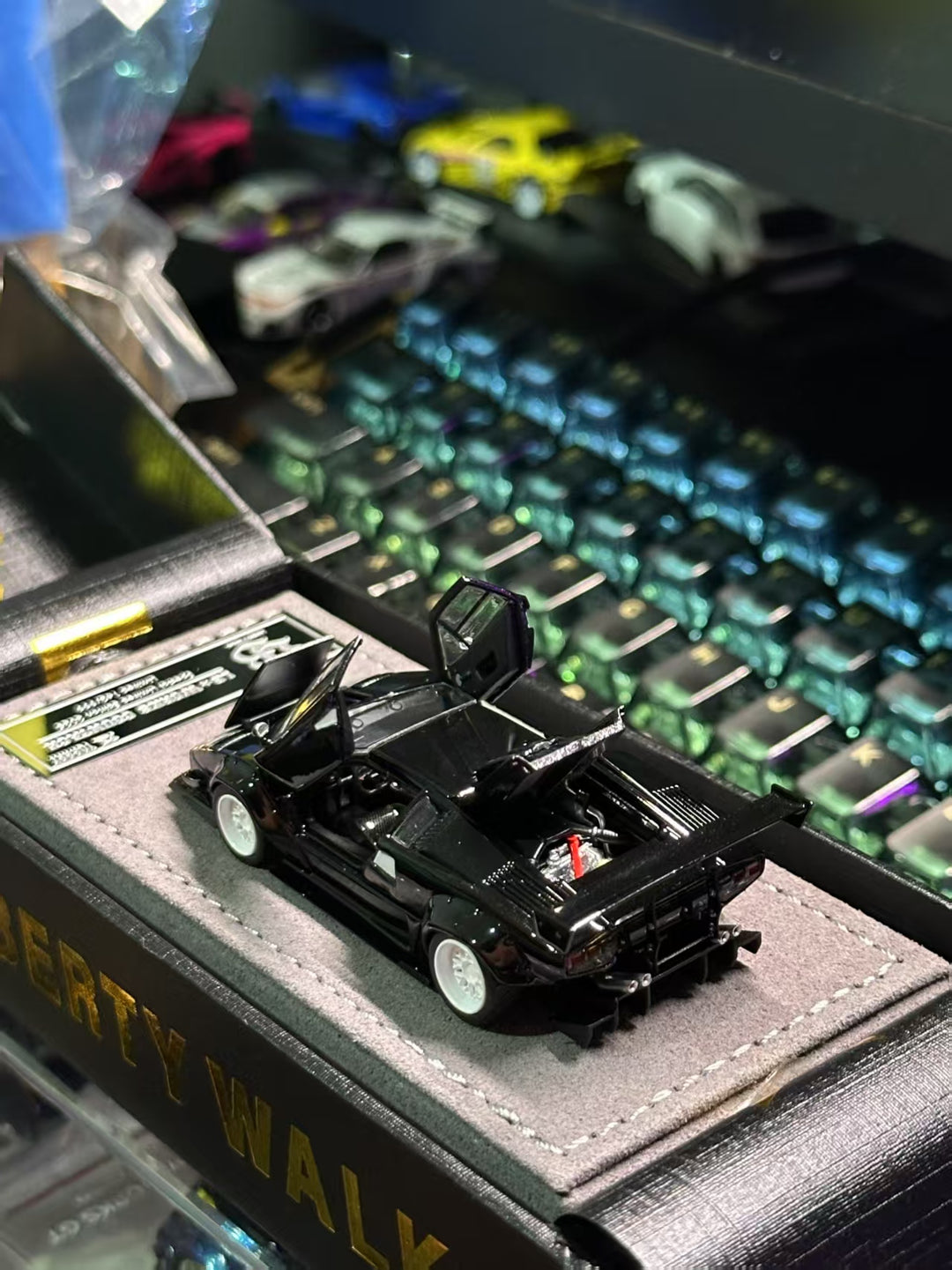 [Preorder] TOPART 1:64 LBWK Lamborghini Countach Malaysia Limited Edition - Pearl Black