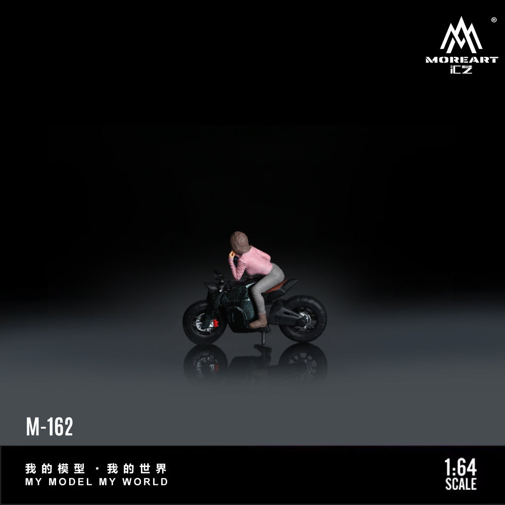 [Preorder] MoreArt 1:64 SHORT TAILED DARK IRON MOTORCYCLE GIRL MO222162