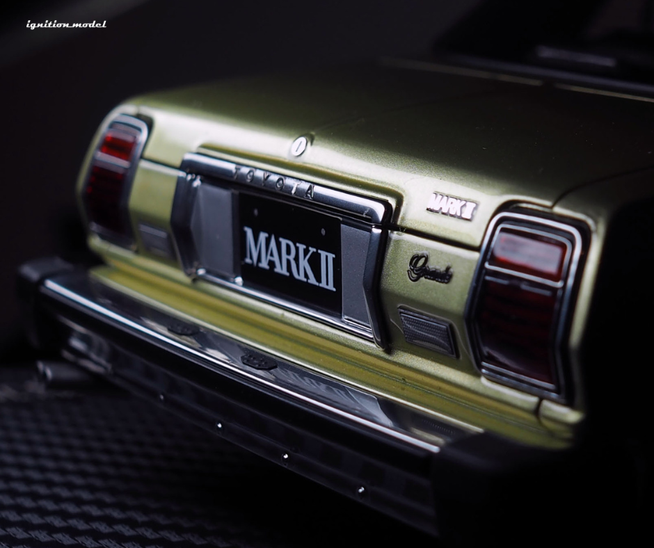Ignition Model 1:18 Toyota MarkⅡ Sedan Grande (MX41) Gold IG3430 Ignition Model 1:18 Toyota MarkⅡ Sedan Grande (MX41) Gold IG3430