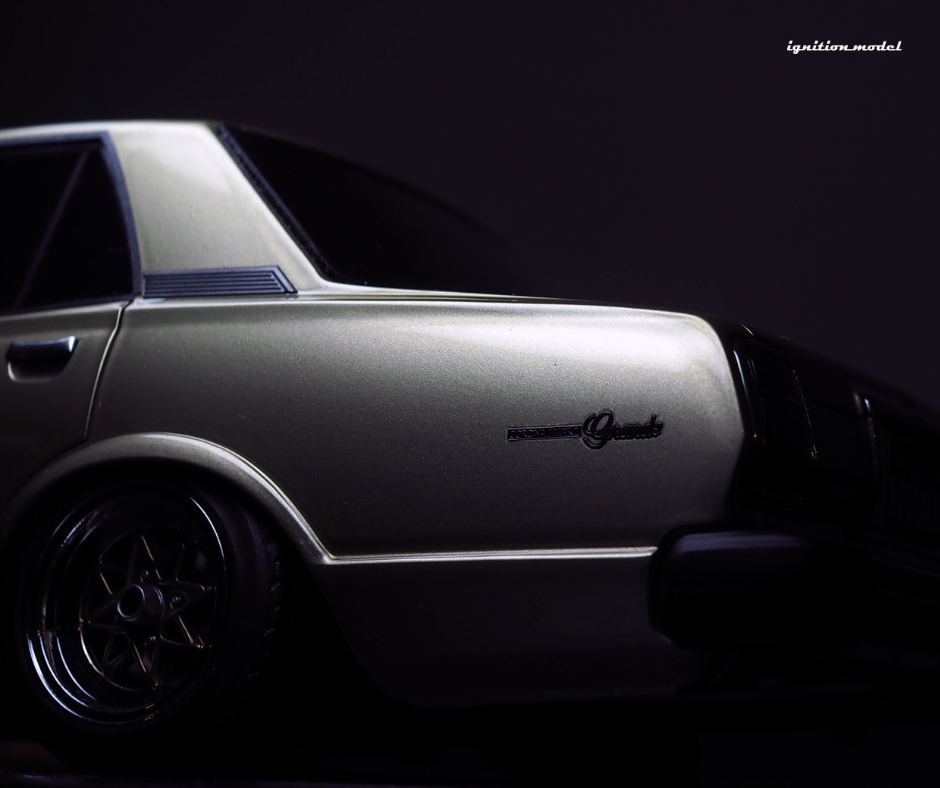 Ignition Model 1:18 Toyota MarkⅡ Sedan Grande (MX41) Gold IG3430 Ignition Model 1:18 Toyota MarkⅡ Sedan Grande (MX41) Gold IG3430