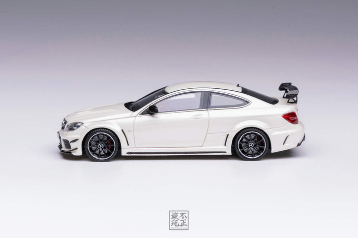 [Preorder] Car's Lounge 1:64 Mercedes-AMG C63 Black Series (5 Colours)