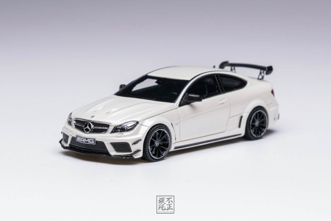 [Preorder] Car's Lounge 1:64 Mercedes-AMG C63 Black Series (5 Colours)
