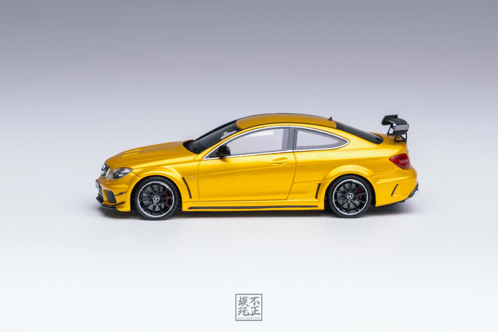 Car's Lounge 1:64 Mercedes-AMG C63 Black Series (5 Colours