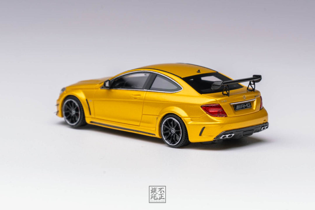 [Preorder] Car's Lounge 1:64 Mercedes-AMG C63 Black Series (5 Colours)