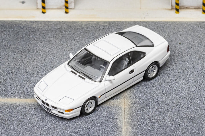 Shadow 1:64 BMW 850 CSi E31 (2 Colours)