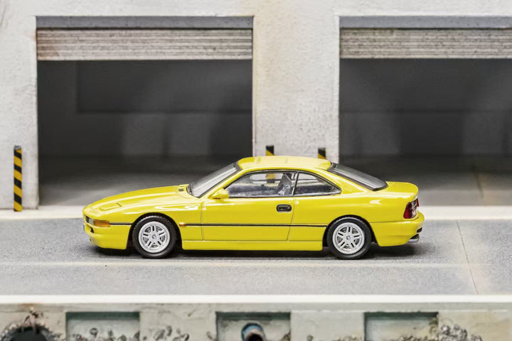 Shadow 1:64 BMW 850 CSi E31 (2 Colours)