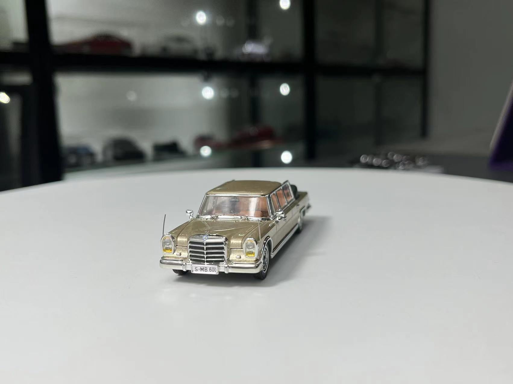 Preorder] TPC 1:64 Mercedes-Benz S600 Pullman Extended Roadster