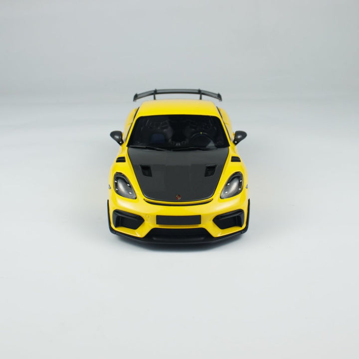 Minichamps 1:18 Caymen 718 Caymen GT4 RS Weissach Package