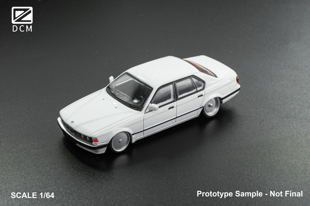 [Preorder] DCM 1:64 BMW Lowride White (4 Versions)