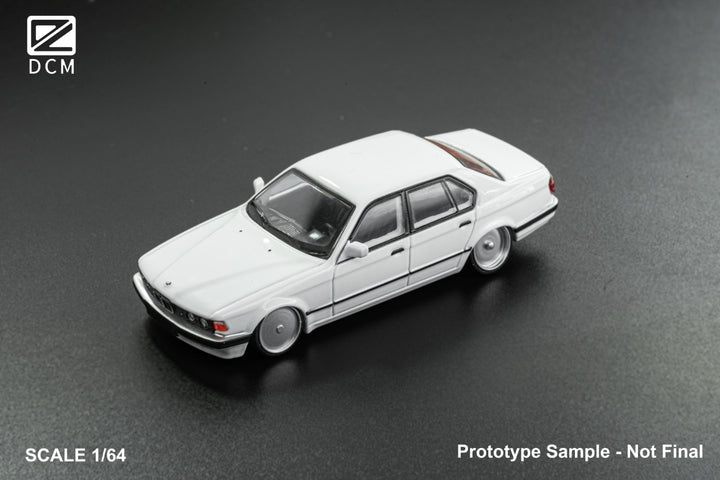 [Preorder] DCM 1:64 BMW Lowride White (4 Versions)