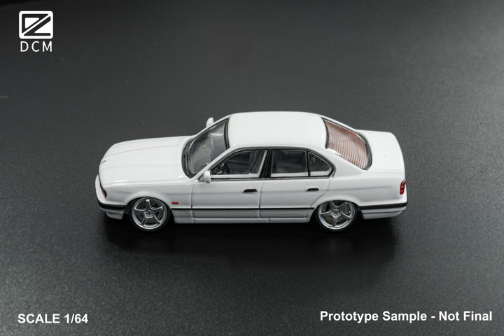 [Preorder] DCM 1:64 BMW Lowride White (4 Versions)