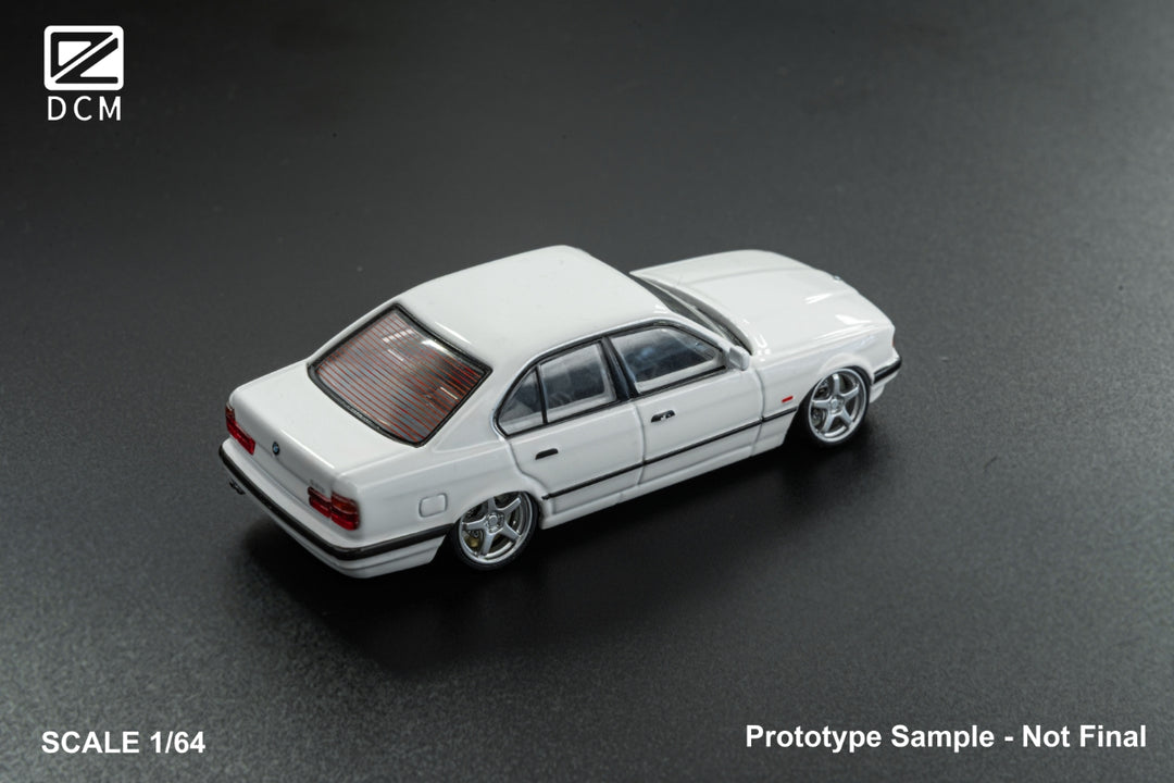 [Preorder] DCM 1:64 BMW Lowride White (4 Versions)