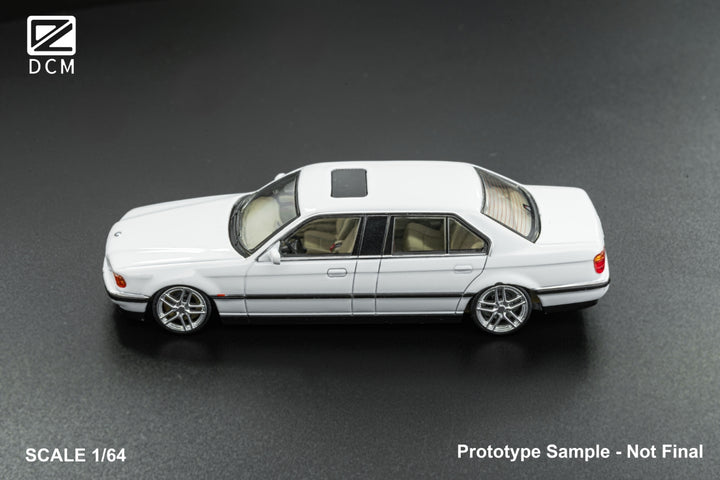 [Preorder] DCM 1:64 BMW Lowride White (4 Versions)