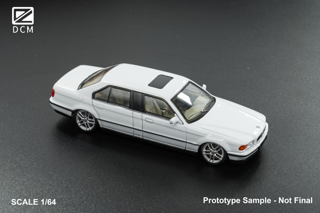 [Preorder] DCM 1:64 BMW Lowride White (4 Versions)
