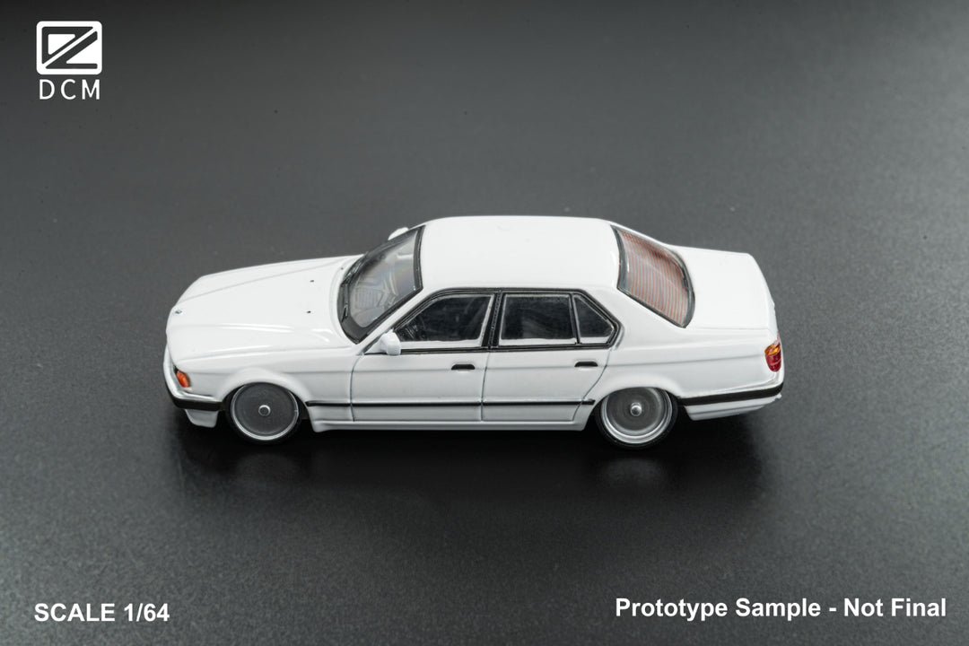 [Preorder] DCM 1:64 BMW Lowride White (4 Versions)