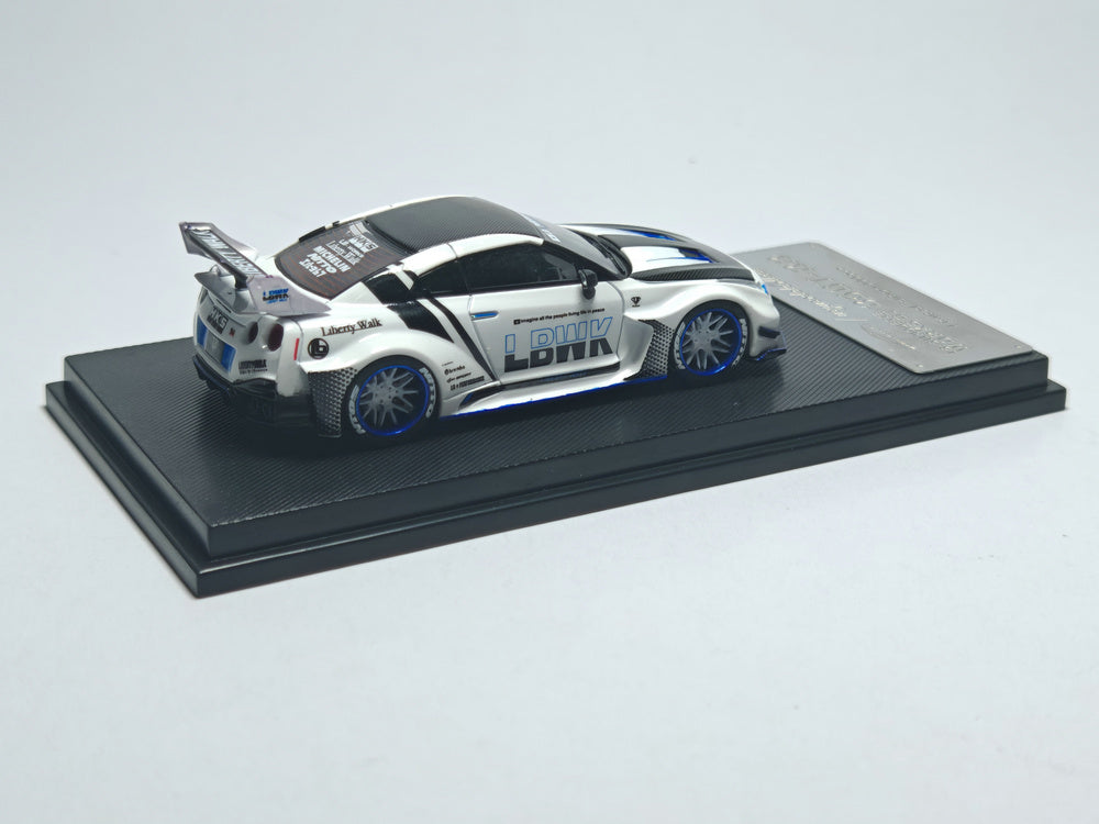 Model Collect 1:64 LBWK Nissan GTR R35 (2 Colours) – Horizon Diecast Model Collect 1:64 LBWK Nissan GTR R35 (2 Colours) – Horizon Diecast