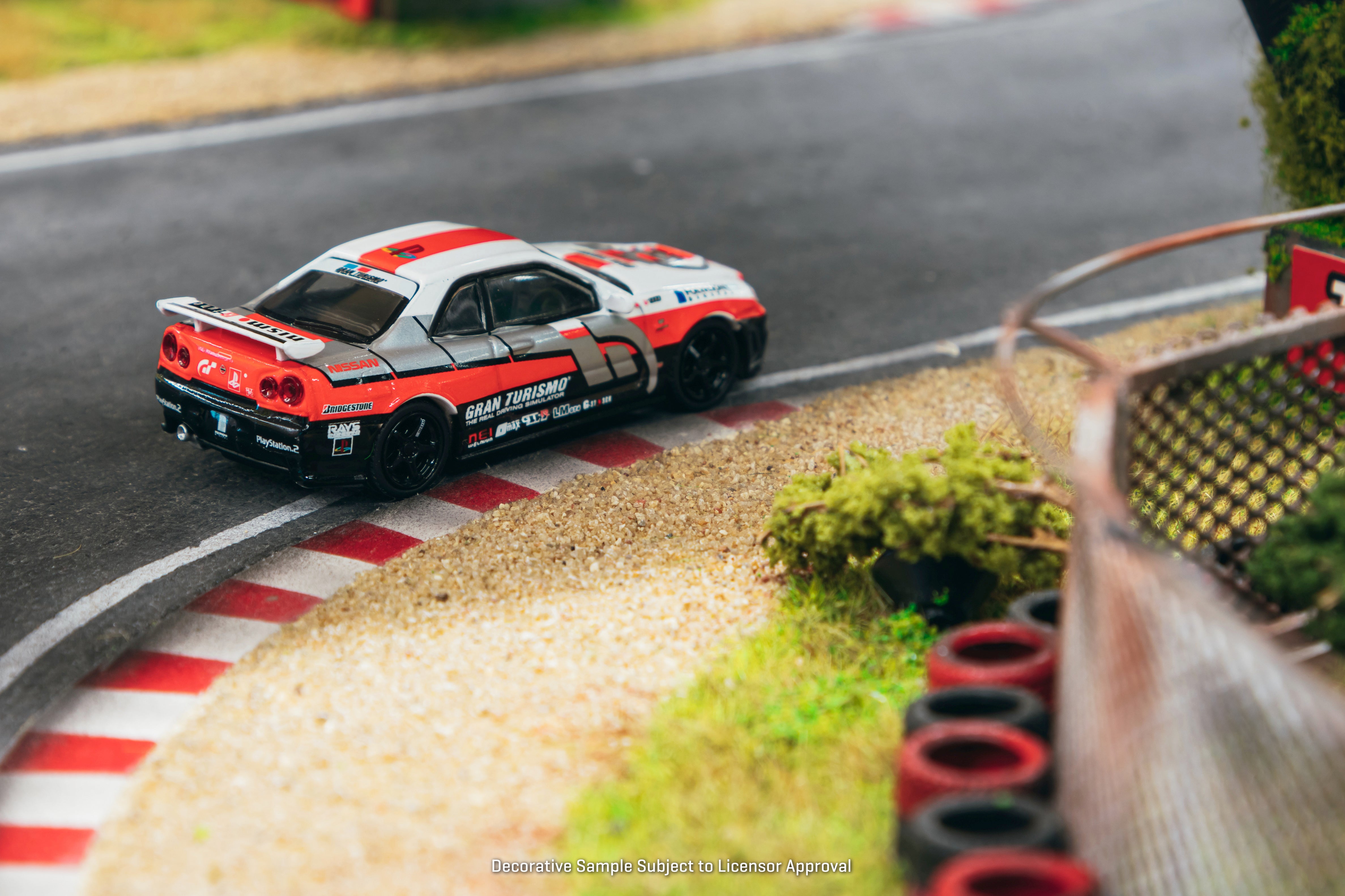 Tarmac Works 1:64 Nissan Skyline GT-R (R34) Z-tune White/Red Tarmac Works 1:64 Nissan Skyline GT-R (R34) Z-tune White/Red
