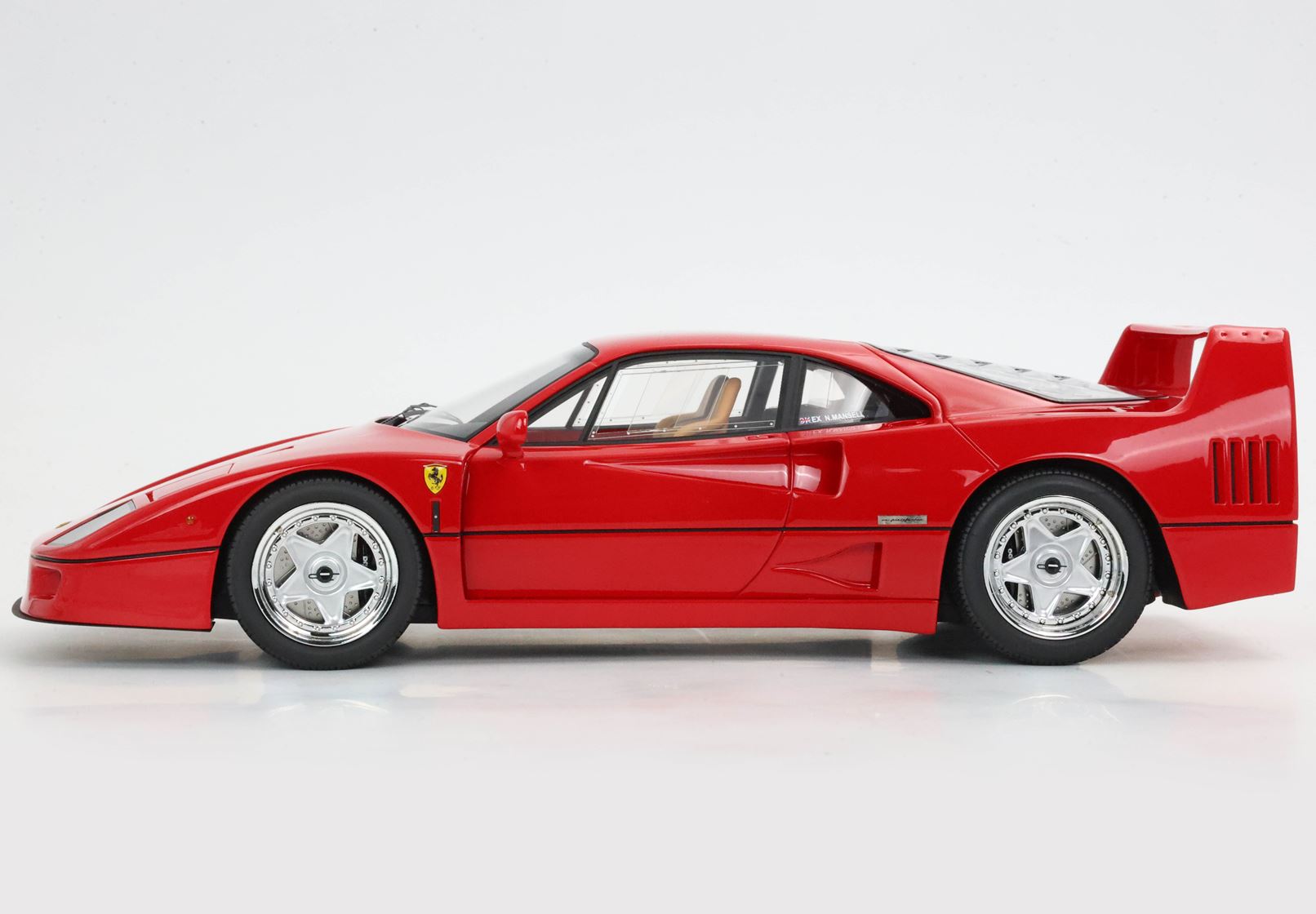 BBRモデル FERRARI F40 STREET 1987 Preorder] BBR 1:18 Ferrari F40 1987 Rosso Corsa - Ex Nigel