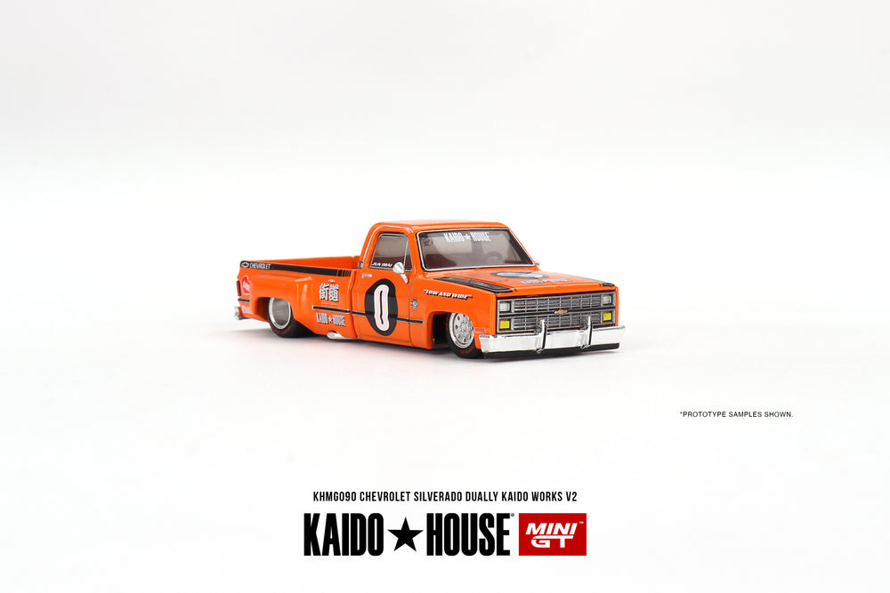 Kaido House + MINIGT 1:64 Chevrolet Silverado Dually KAIDO WORKS V2 KHMG090