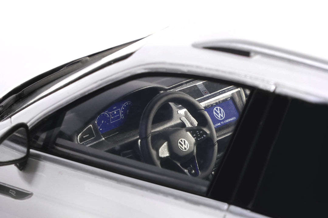 [Preorder] OttO 1:18 Volkswagen Tiguan R White 2021