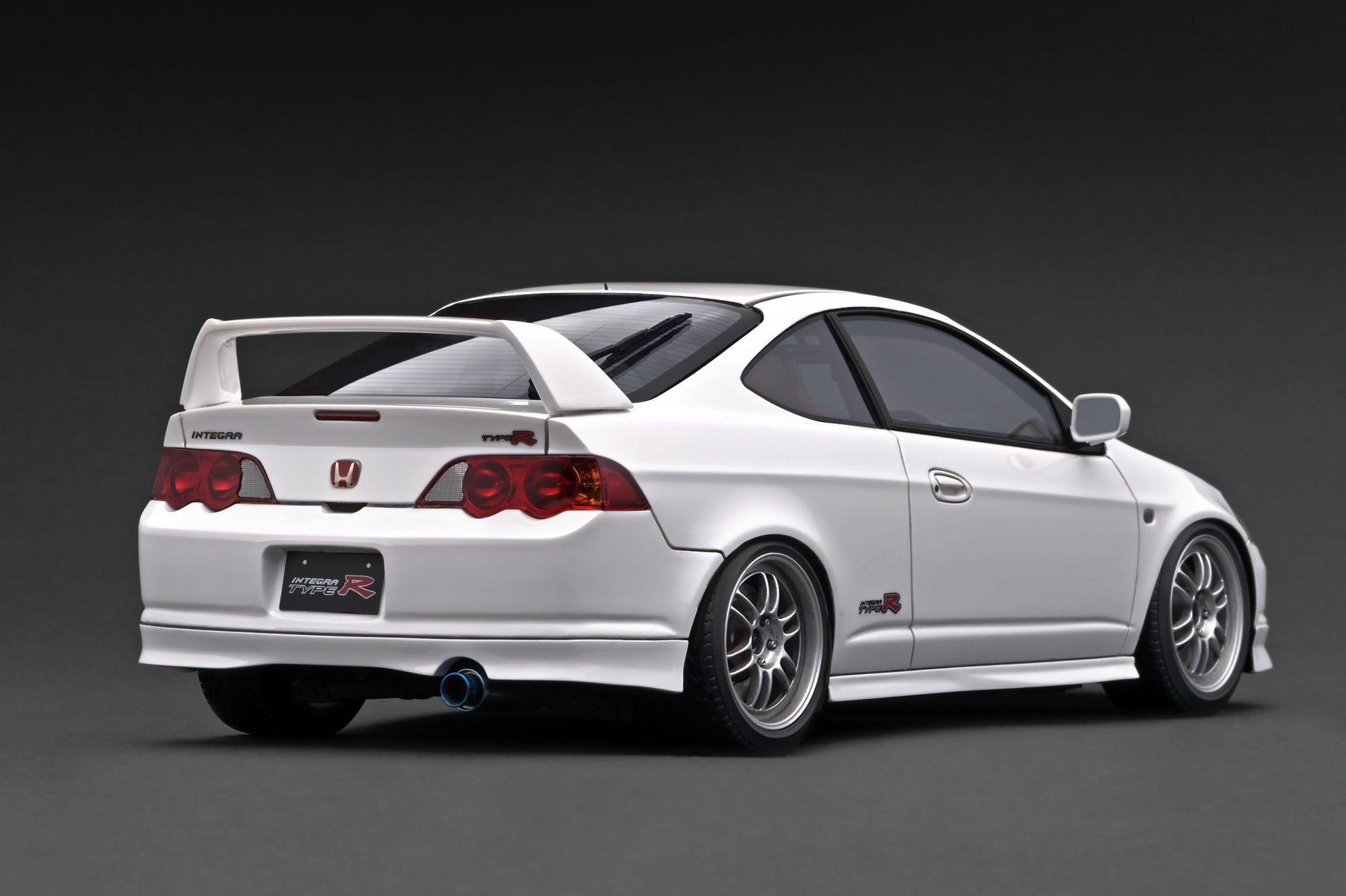 IG 1:18 Honda INTEGRA (DC5) TYPE R White IG3327 – Horizon Diecast