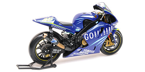 ミニチャンプス Yamaha YZR-M1 Valentino Rossi MINICHAMPS YAMAHA M1 Valentino Rossi 2004 Pre season scala 1