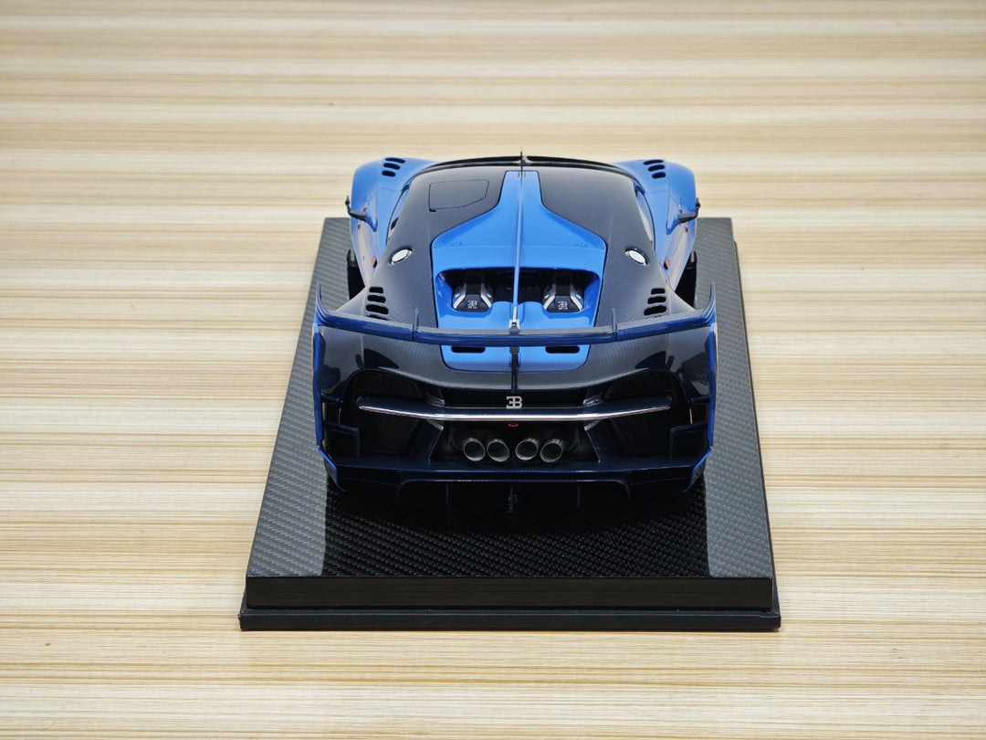 [Preorder] Runner 1:12 Bugatti Vision Gran Turismo - Carbon Fiber Blue