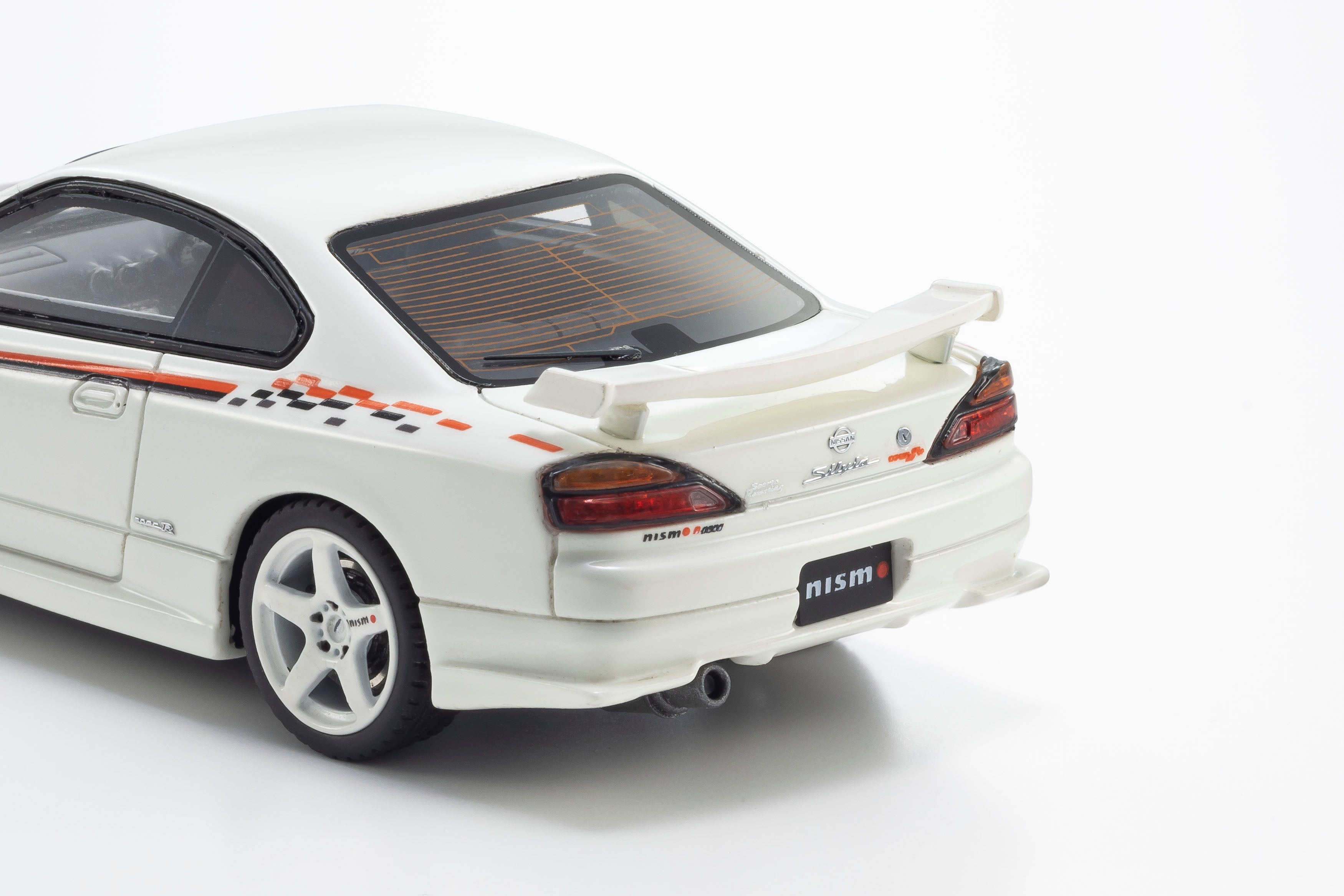 Kyosho 1:43 Nissan Silvia S15 Spec R NISMO Aero (White) KSR43125W