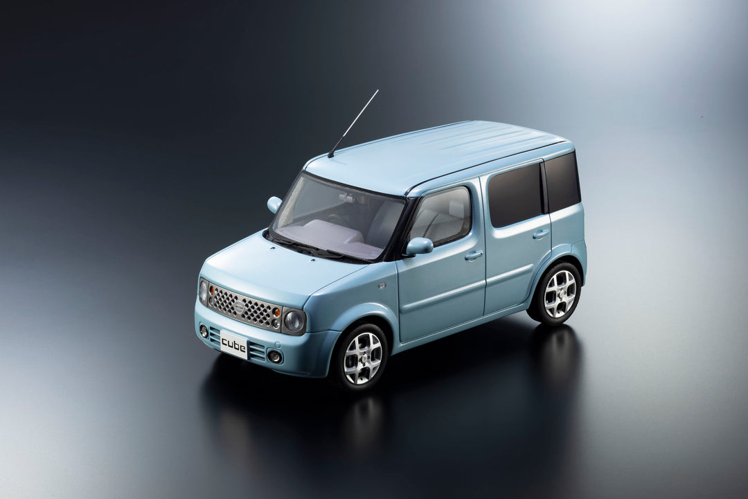 [Preorder] Kyosho 1:18 Nissan CUBE (Air Blue)