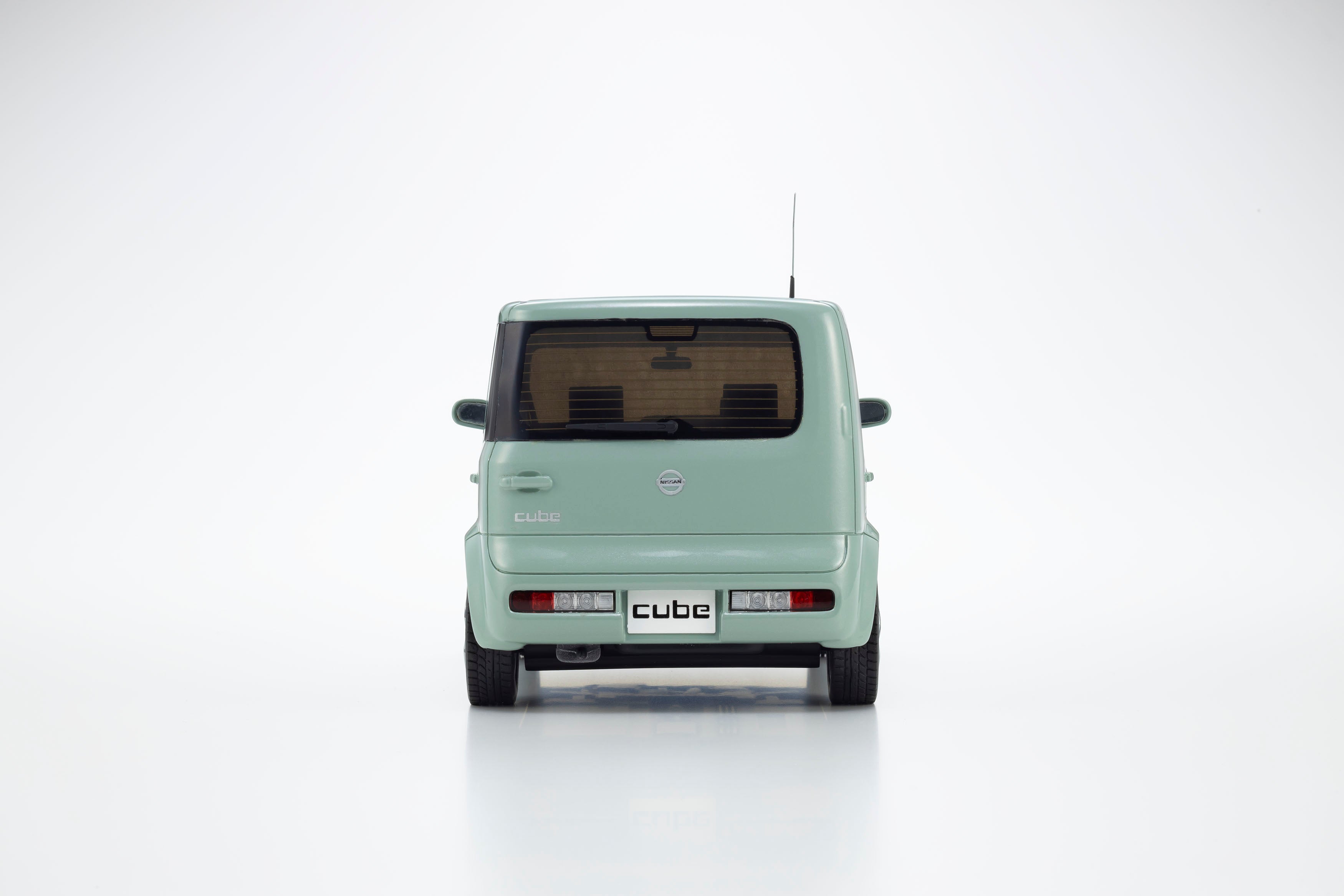 Preorder] Kyosho 1:18 Nissan CUBE (Aqua Mint) – Horizon Diecast