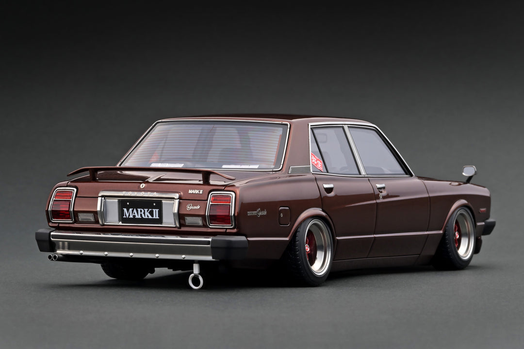 Ignition Model 1:18 Toyota MarkⅡ Sedan Grande (MX41) Brown Metallic