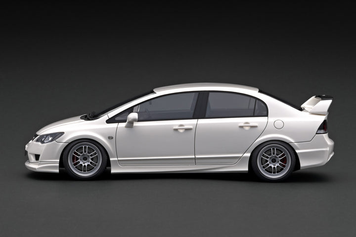 [Preorder] Ignition Model 1:18 Honda CIVIC (FD2) TYPE R White With K20A Engine