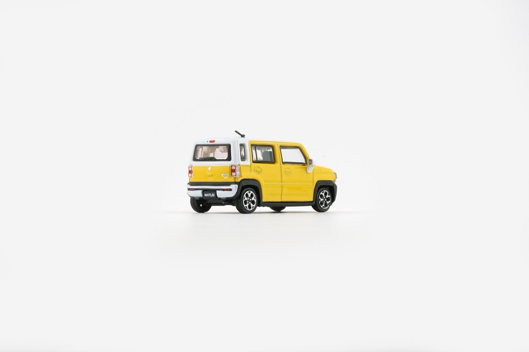 BM Creations 1:64 Suzuki 2019 Hustler -Active Yellow /White Top