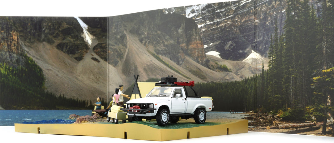 BM Creations 1:64 1980 Toyota Hilux N60, N70 -w/ Accessory+Diorama ivory Camping Set 64B0384