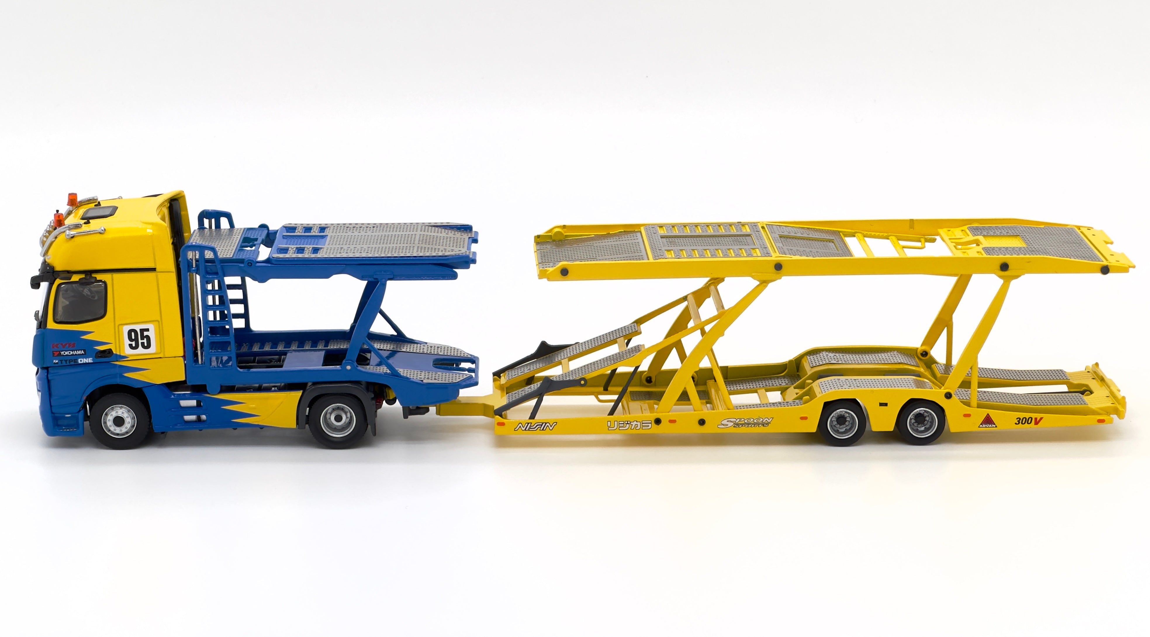 Unique Model 1:64 Mercedes-Benz Actros Double Deck Transporter