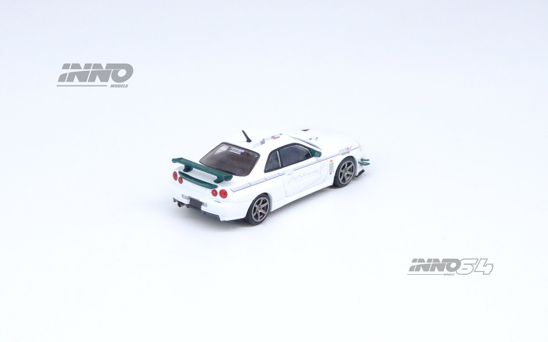 Amazon | Inno Models 1/64 ニッサン フェアレディ Z (Z32) アステカレッド 交換用ホイールセット付 完成品 レッド  IN64-300ZX-AZRE | ミニカー・ダイキャストカー | ホビー